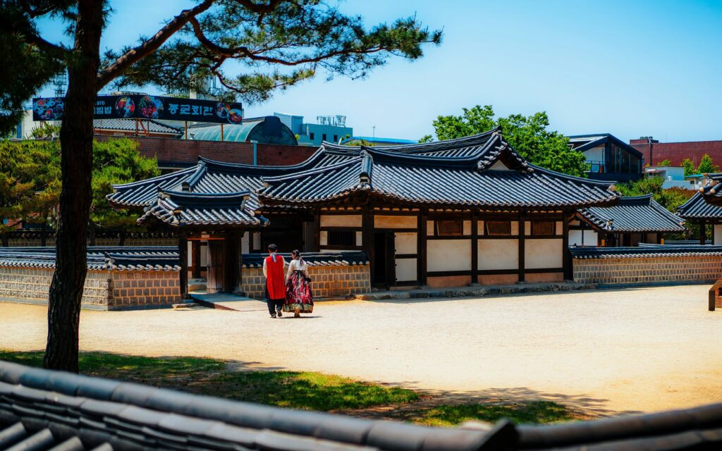 mos-sukjaroenkraisri-PYomXftIPbU-unsplash-1024x640 Os Países que Mais Assistem K-Dramas no Mundo